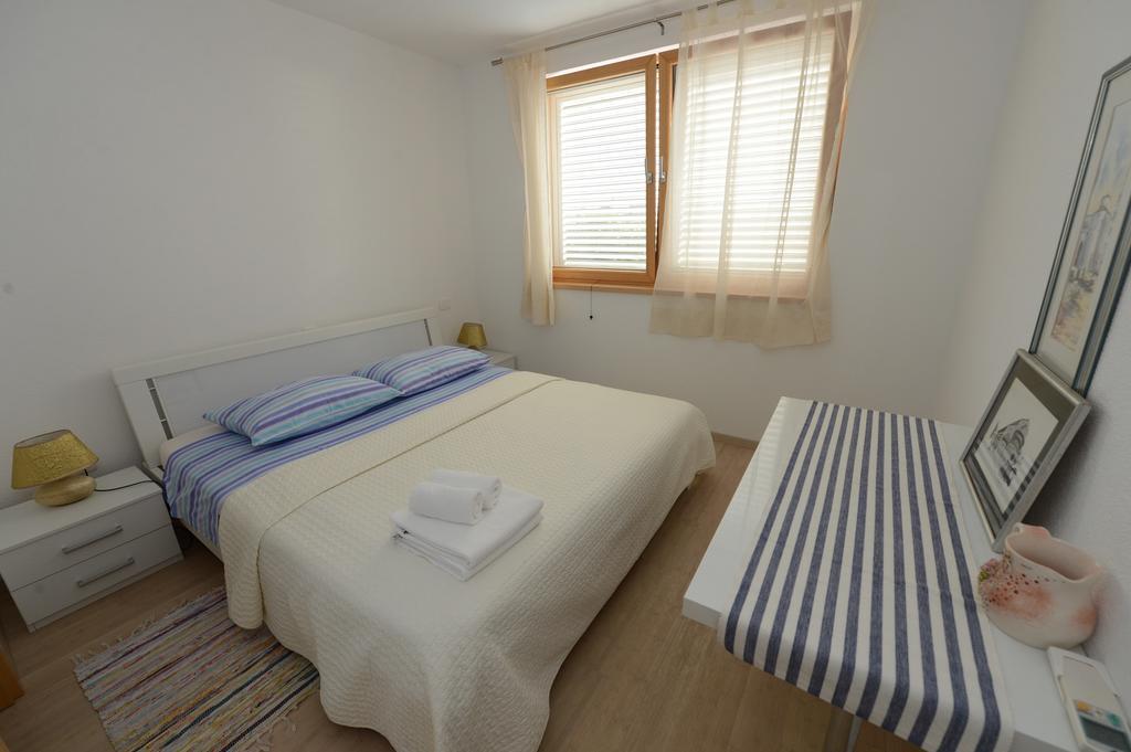 Apartment Mara Петркане Стая снимка